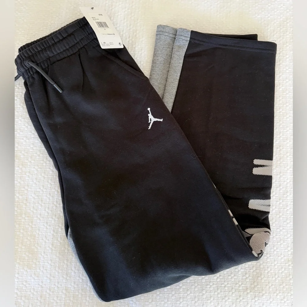 Jordan Kids Black and Gray Hoodie Set - Picture 3 of 4